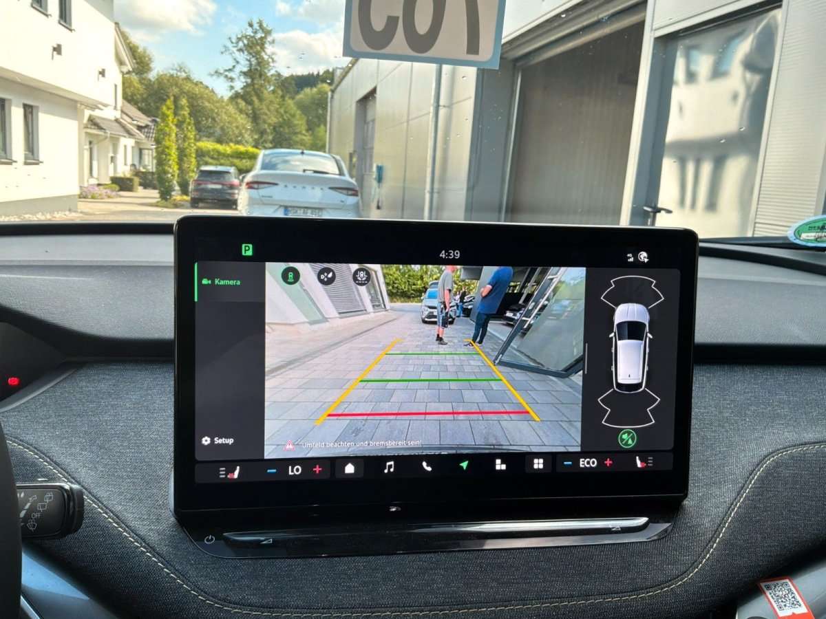 Fahrzeugbild eines Skoda ELROQ