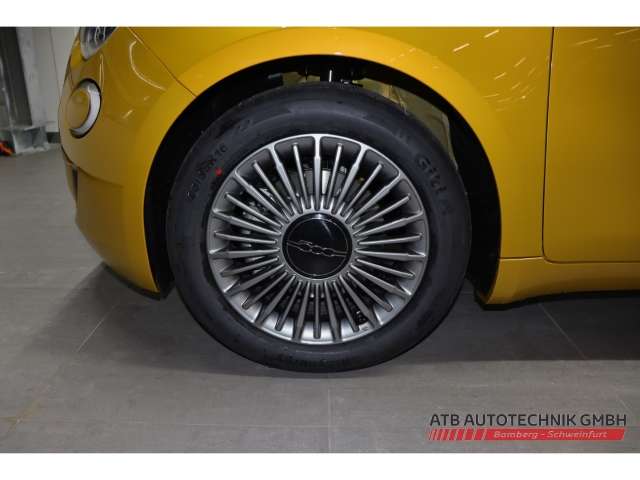 Fahrzeugbild eines Fiat 500