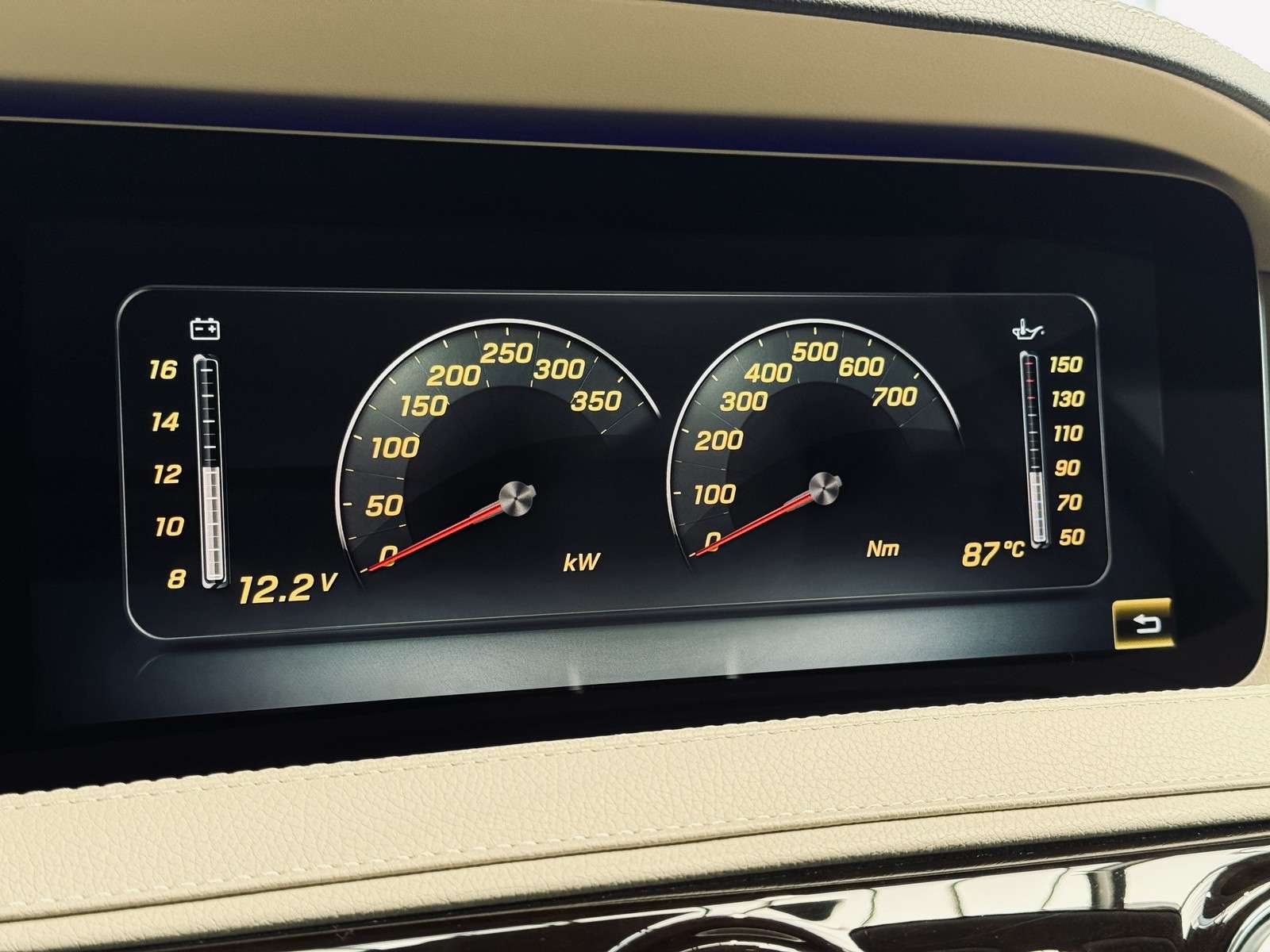 Fahrzeugbild eines Mercedes-Benz S-Klasse