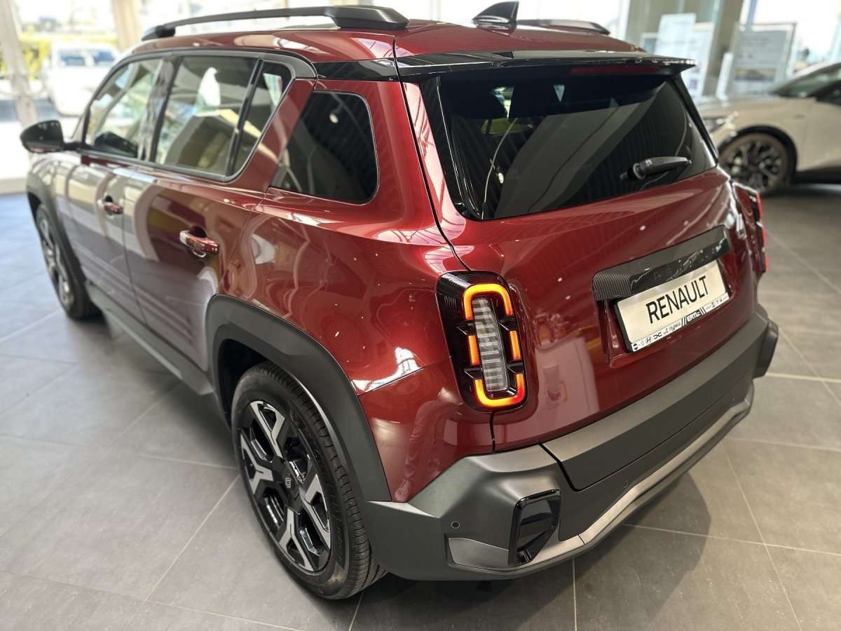 Fahrzeugbild eines Renault 4 E-TECH