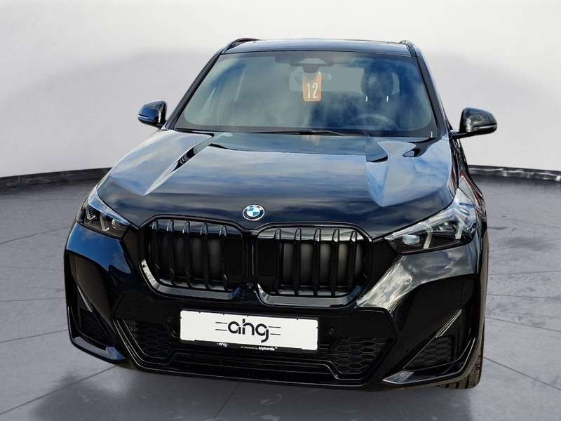 Fahrzeugbild eines BMW X1