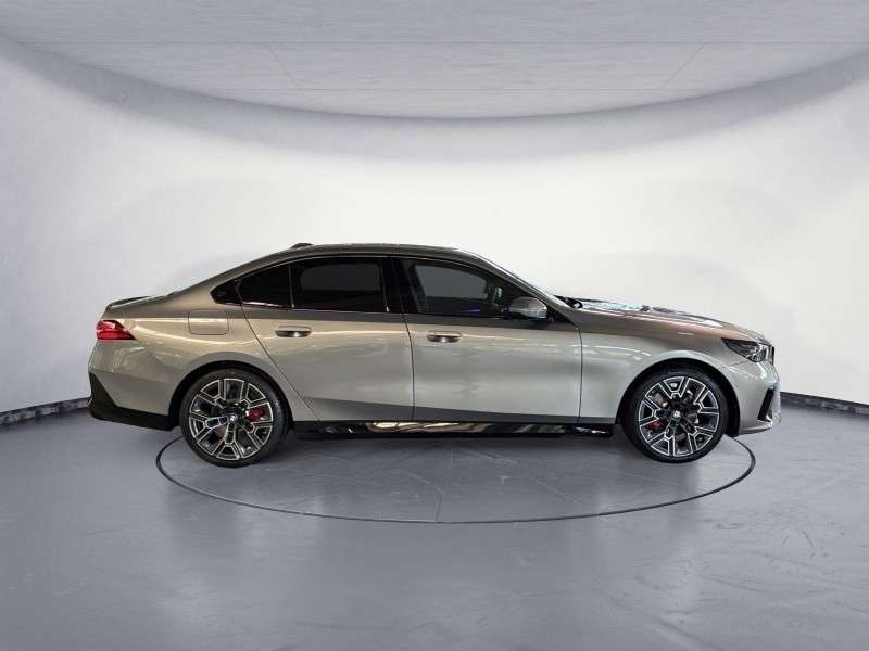 Fahrzeugbild eines BMW 5er-Reihe