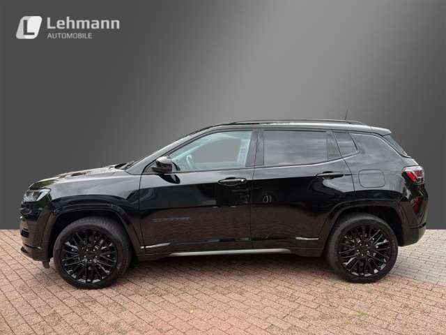 Fahrzeugbild eines Jeep Compass