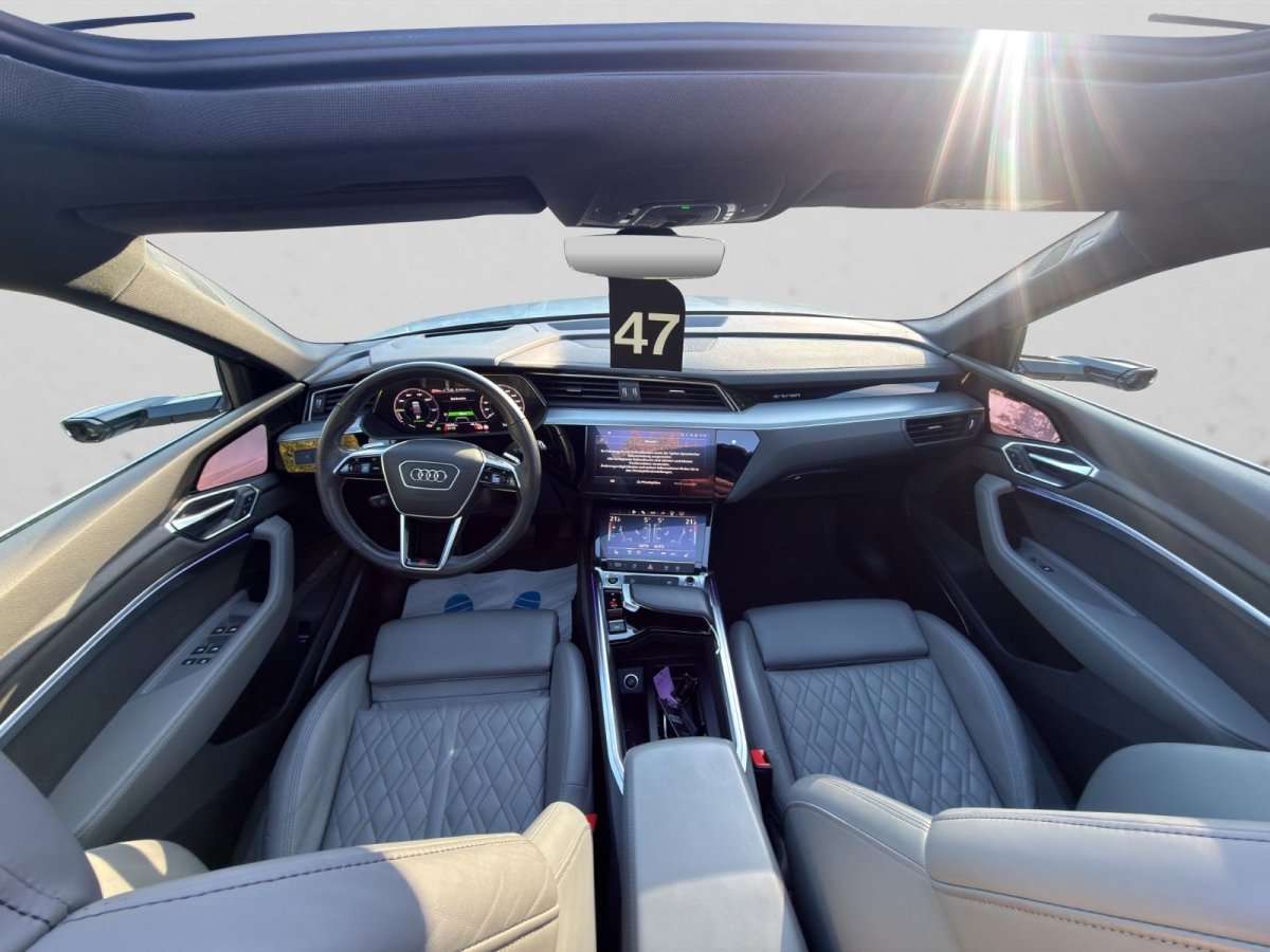 Fahrzeugbild eines Audi e-tron