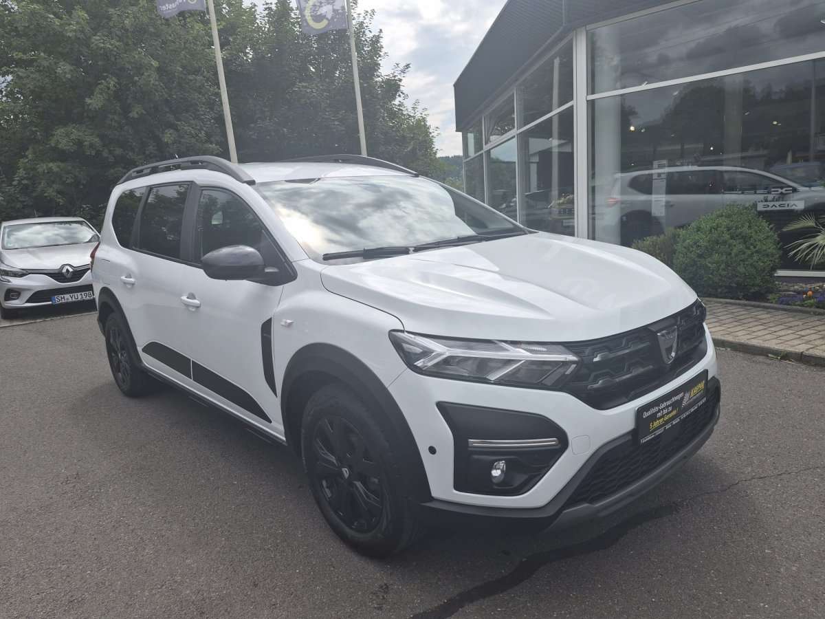 Fahrzeugbild eines Dacia Jogger