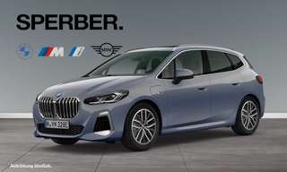 Schräge Frontansicht auf einen BMW 2er-Reihe , freigestellt