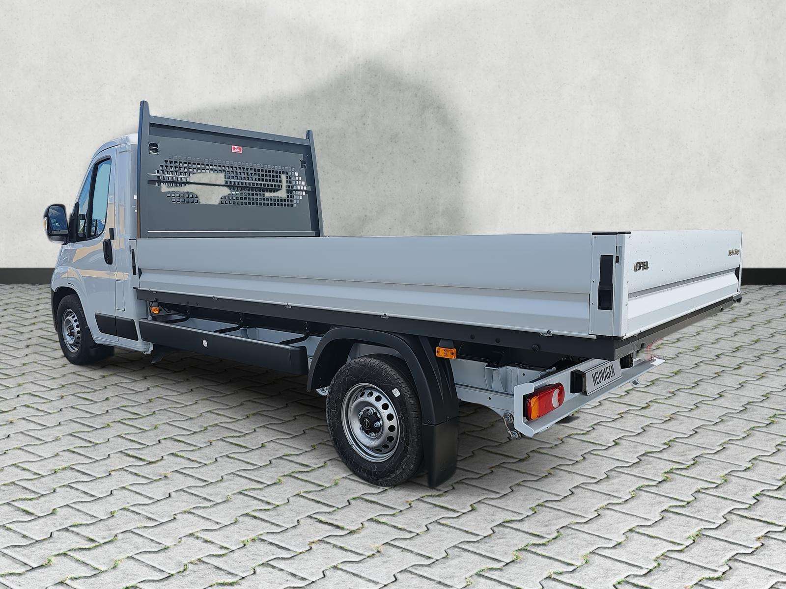 Fahrzeugbild eines Opel Movano