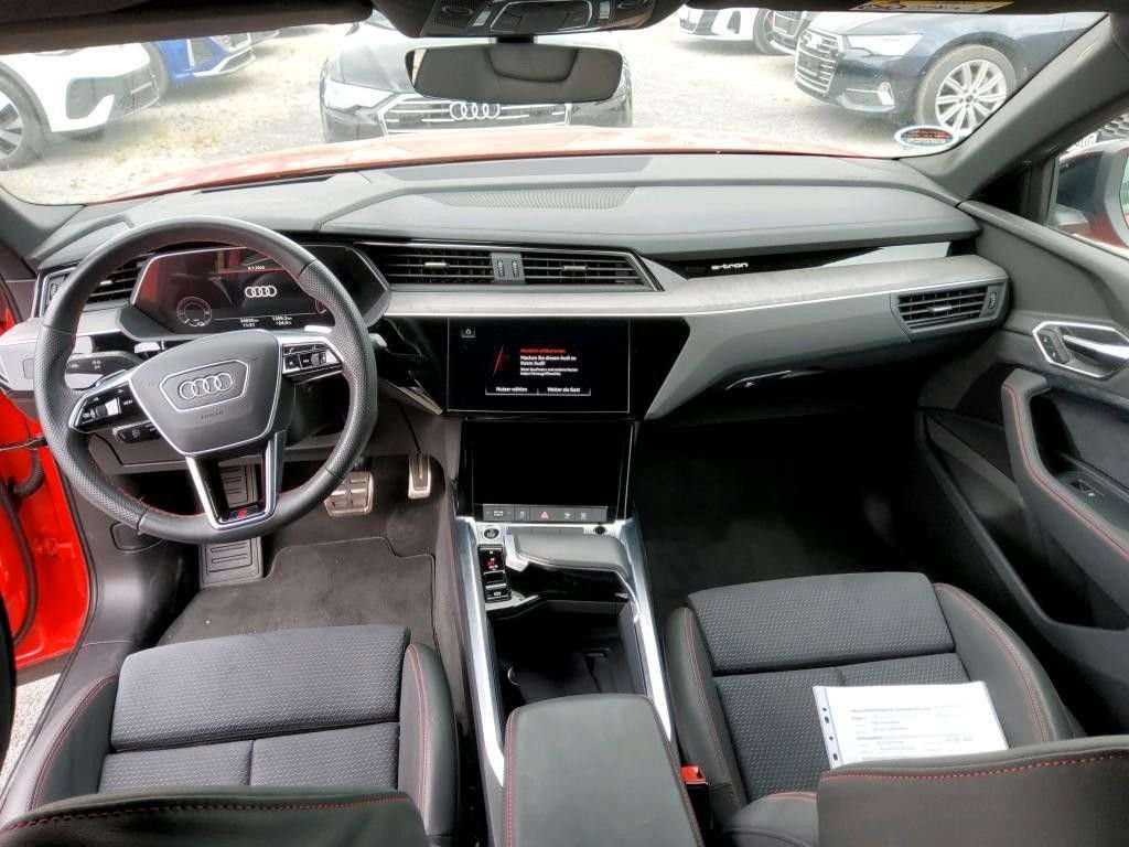 Fahrzeugbild eines Audi Q8