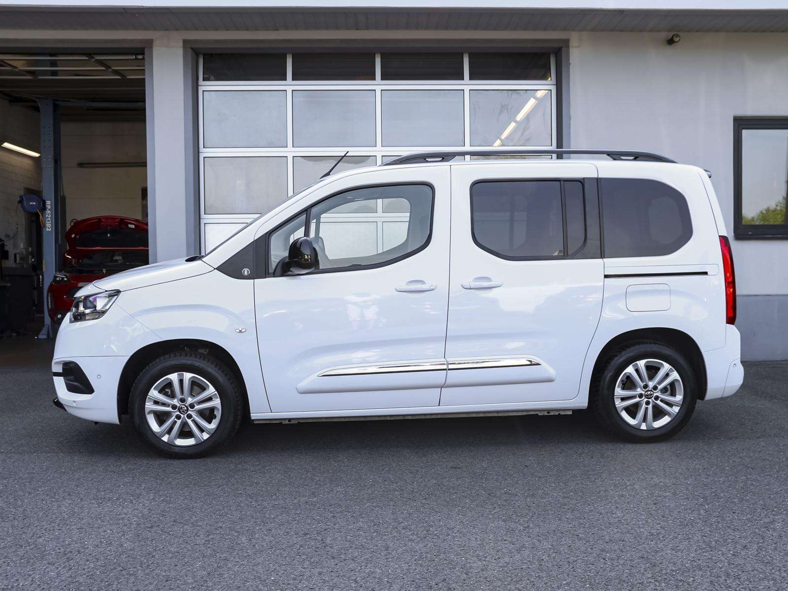 Fahrzeugbild eines Toyota Proace City