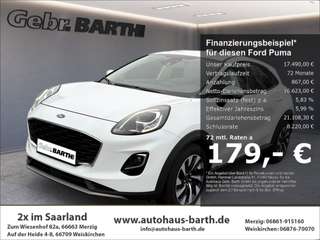 Schräge Frontansicht auf einen Ford Puma , freigestellt