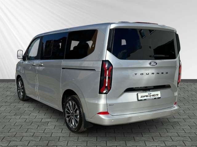 Fahrzeugbild eines Ford Tourneo Custom