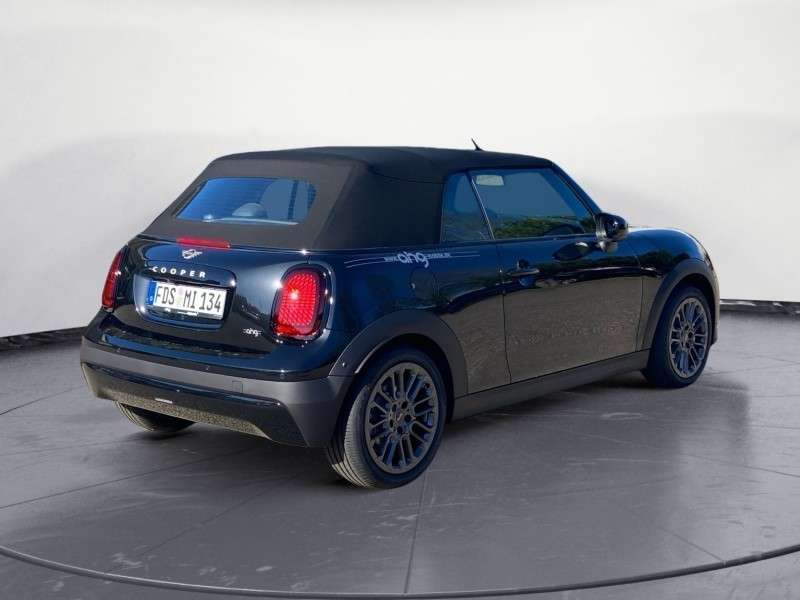 Fahrzeugbild eines MINI COOPER