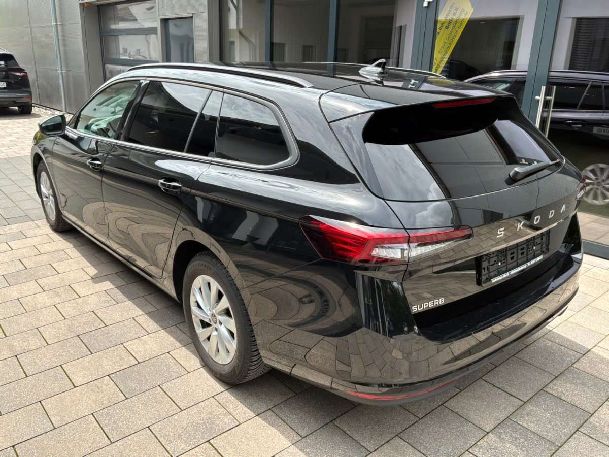 Fahrzeugbild eines Skoda Superb