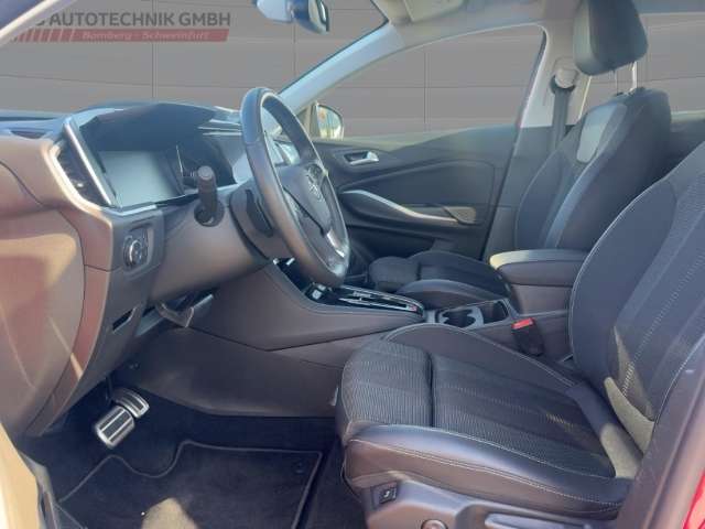 Fahrzeugbild eines Opel Grandland X