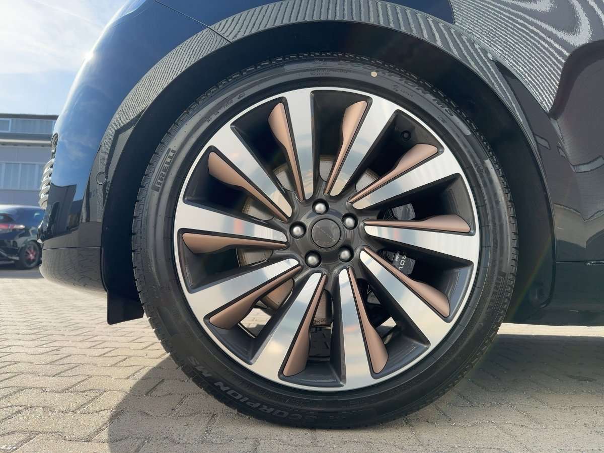 Fahrzeugbild eines Land Rover Range Rover
