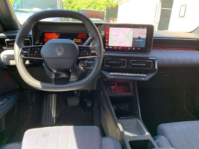Fahrzeugbild eines Renault 4 E-TECH