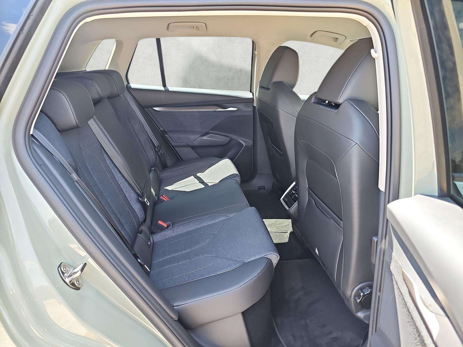 Fahrzeugbild eines Skoda ELROQ