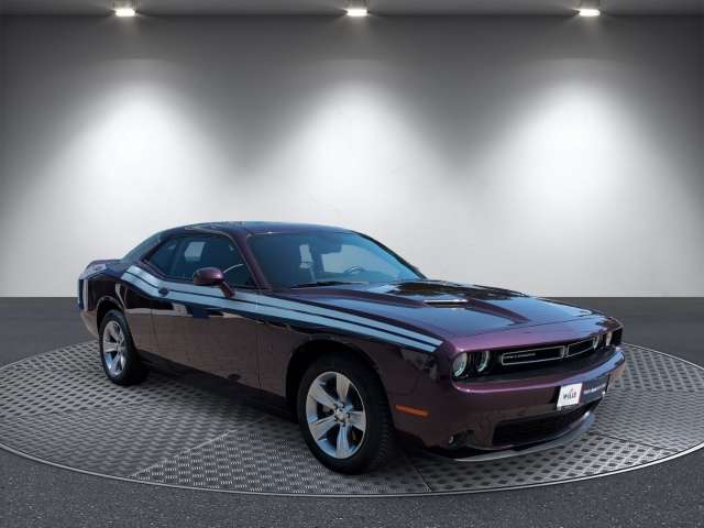 Fahrzeugbild eines Dodge Challenger