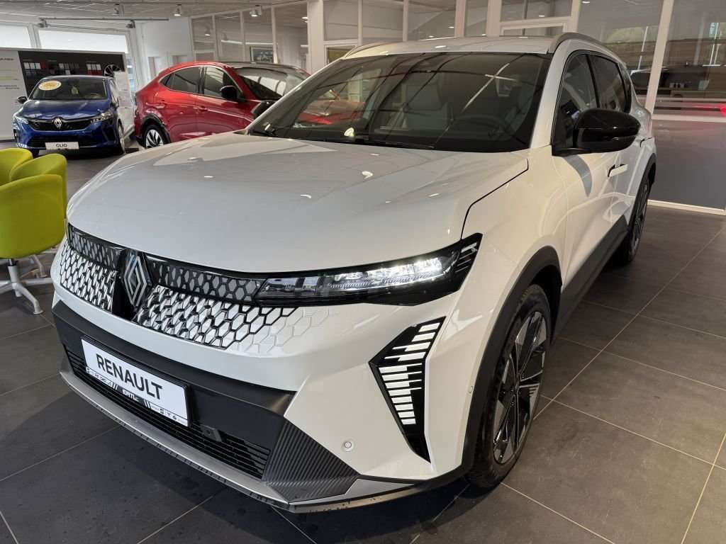 Fahrzeugbild eines Renault Scenic E-TECH