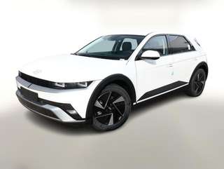 Schräge Frontansicht auf einen Hyundai IONIQ 5 , freigestellt