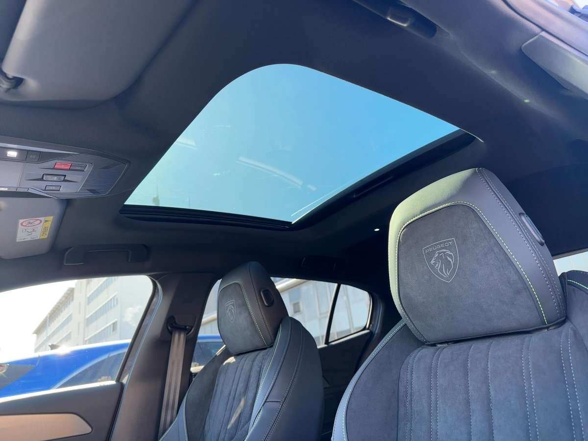 Fahrzeugbild eines Peugeot 408