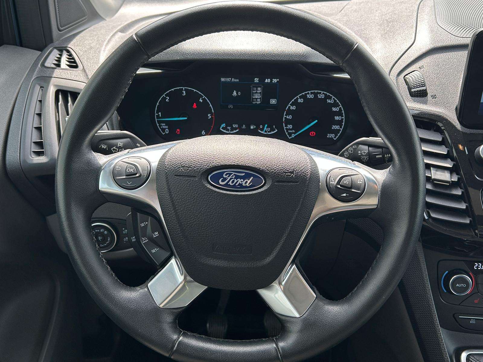 Fahrzeugbild eines Ford Tourneo Connect