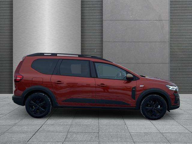 Fahrzeugbild eines Dacia Jogger