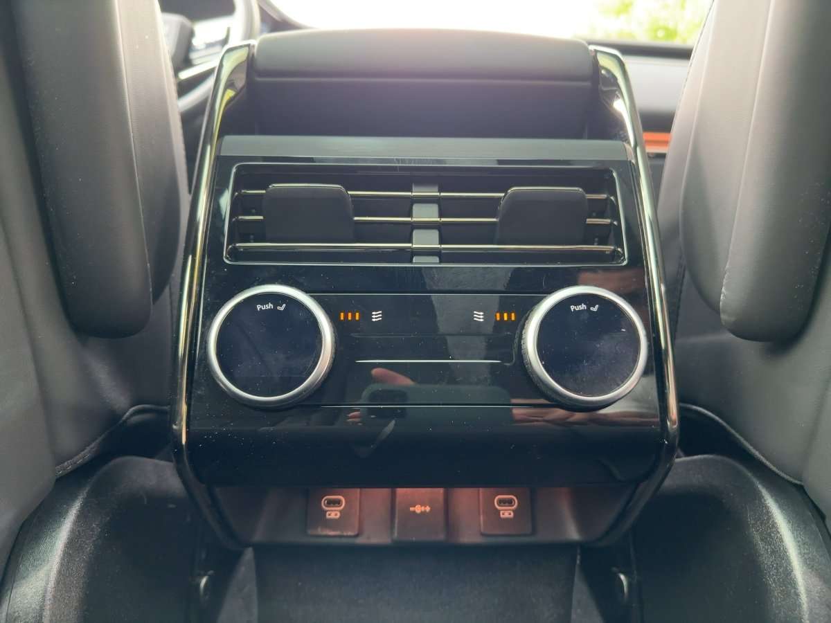 Fahrzeugbild eines Land Rover Range Rover Sport
