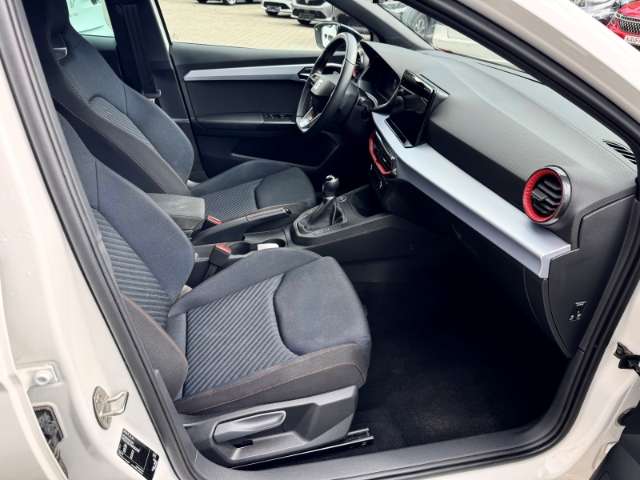 Fahrzeugbild eines SEAT Ibiza