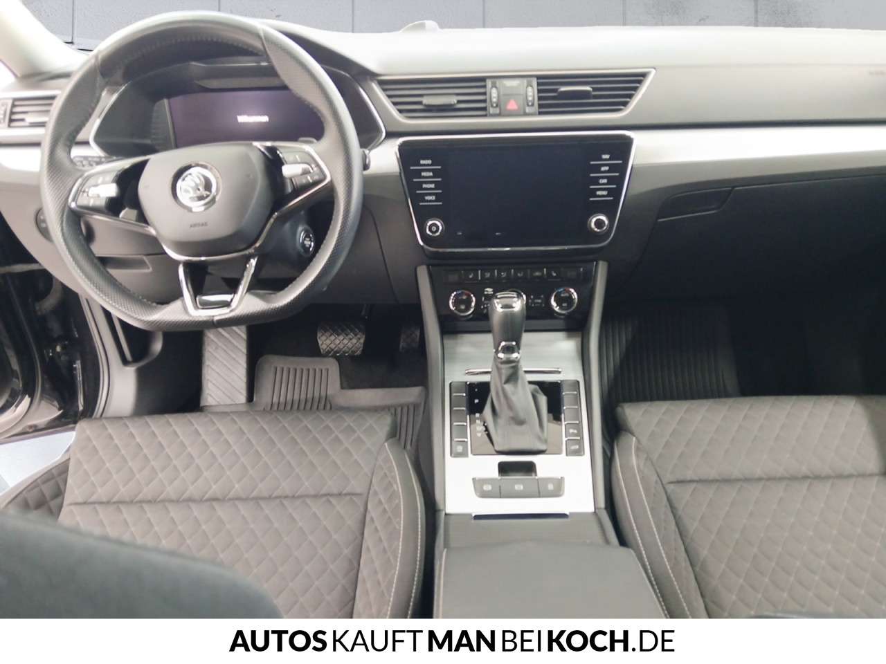 Fahrzeugbild eines Skoda Superb