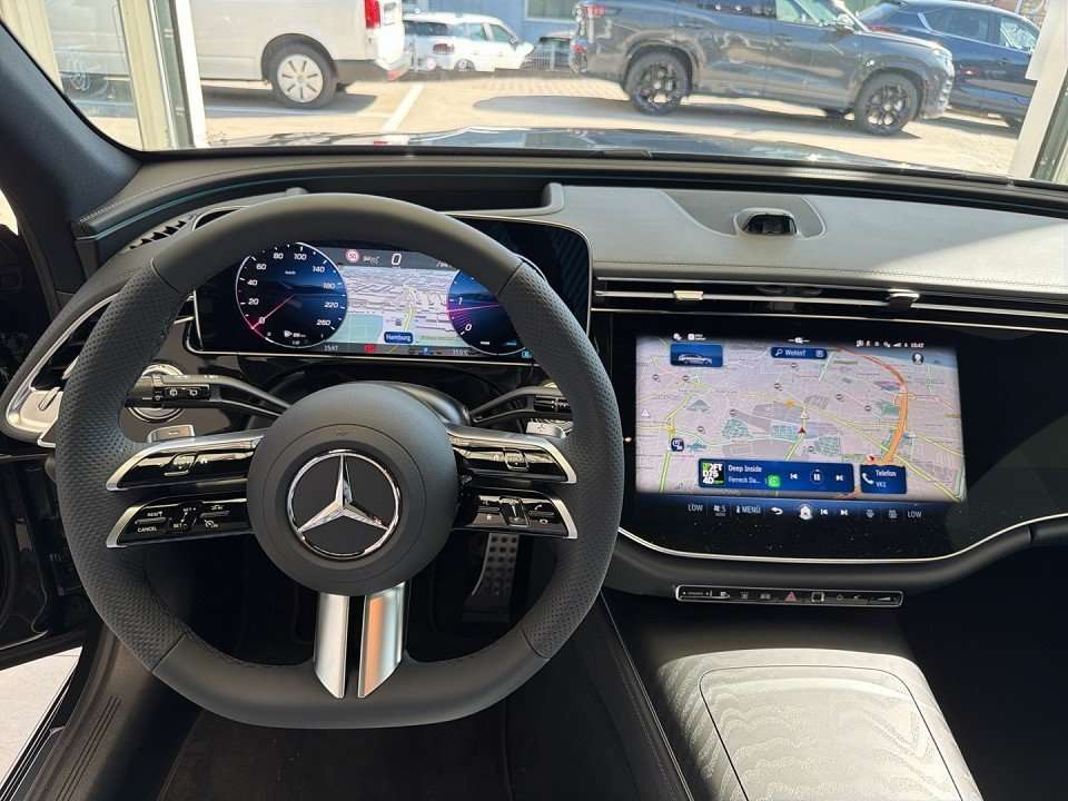 Fahrzeugbild eines Mercedes-Benz E-Klasse