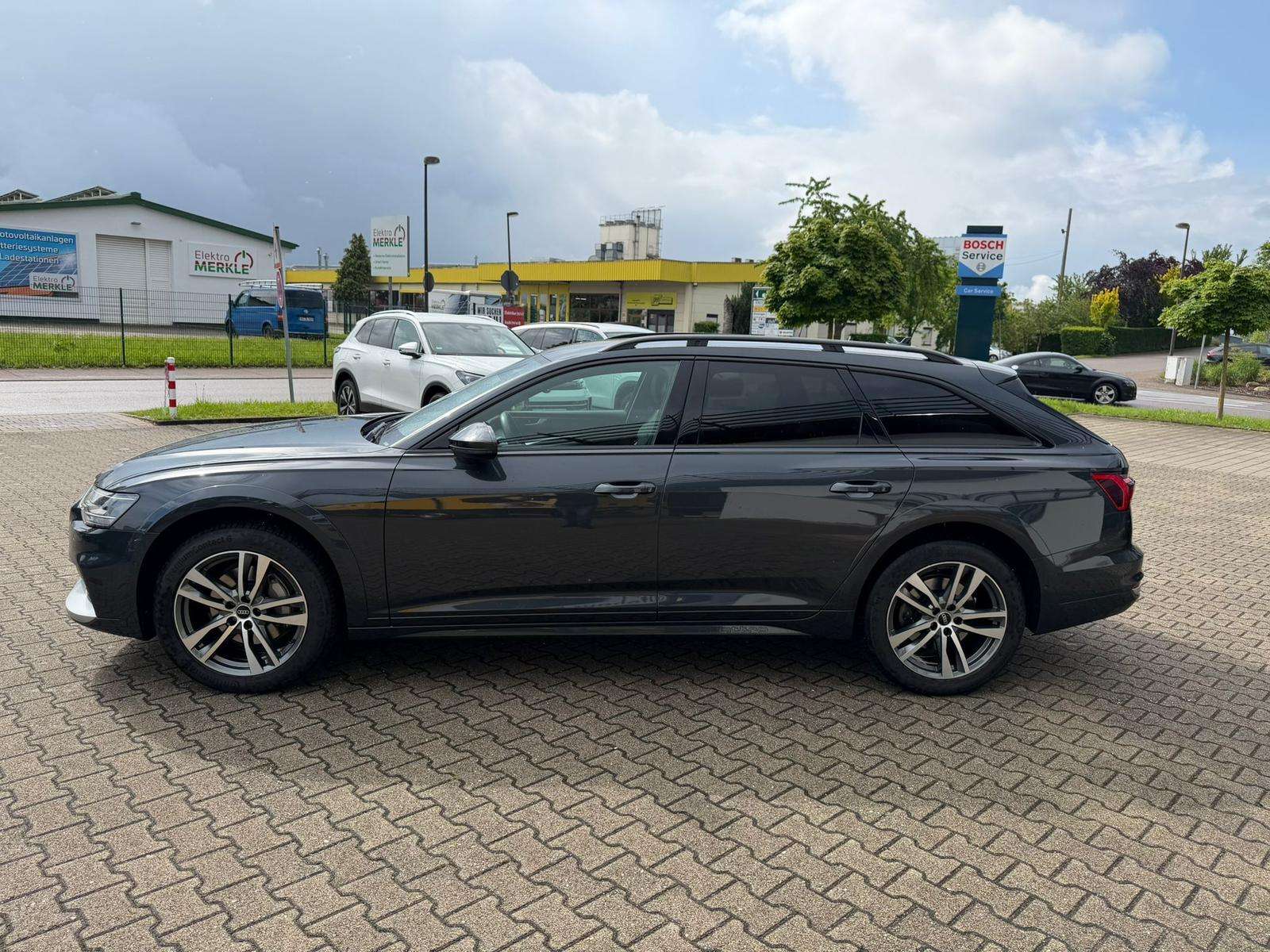 Fahrzeugbild eines Audi A6 allroad quattro