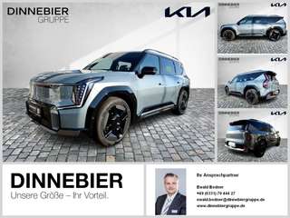 Schräge Frontansicht auf einen Kia EV9 , freigestellt