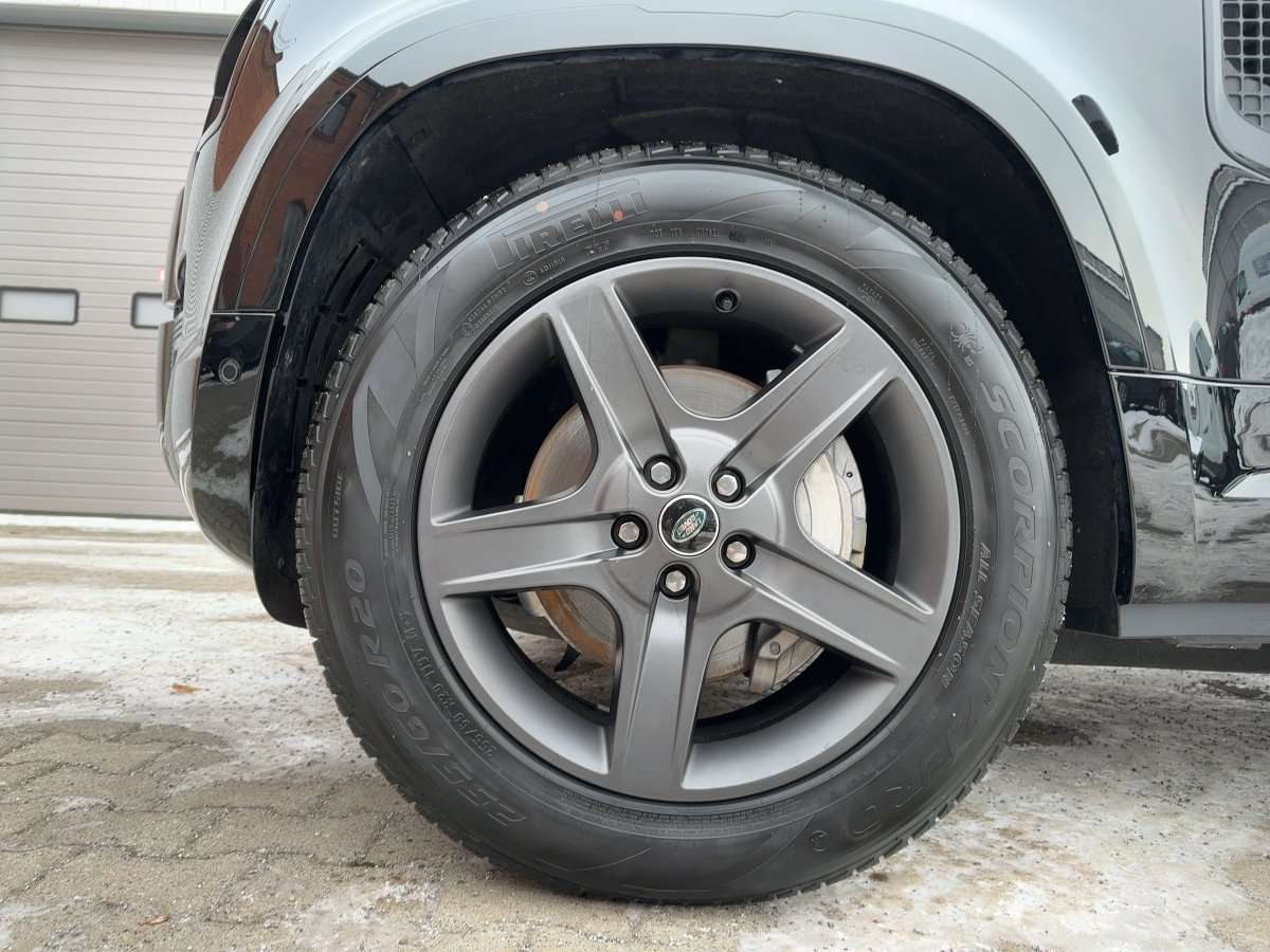 Fahrzeugbild eines Land Rover Defender