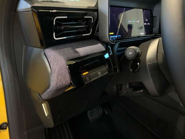 Fahrzeugbild eines Renault 5 E-TECH
