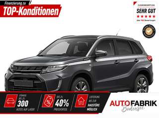 Schräge Frontansicht auf einen Suzuki Vitara , freigestellt