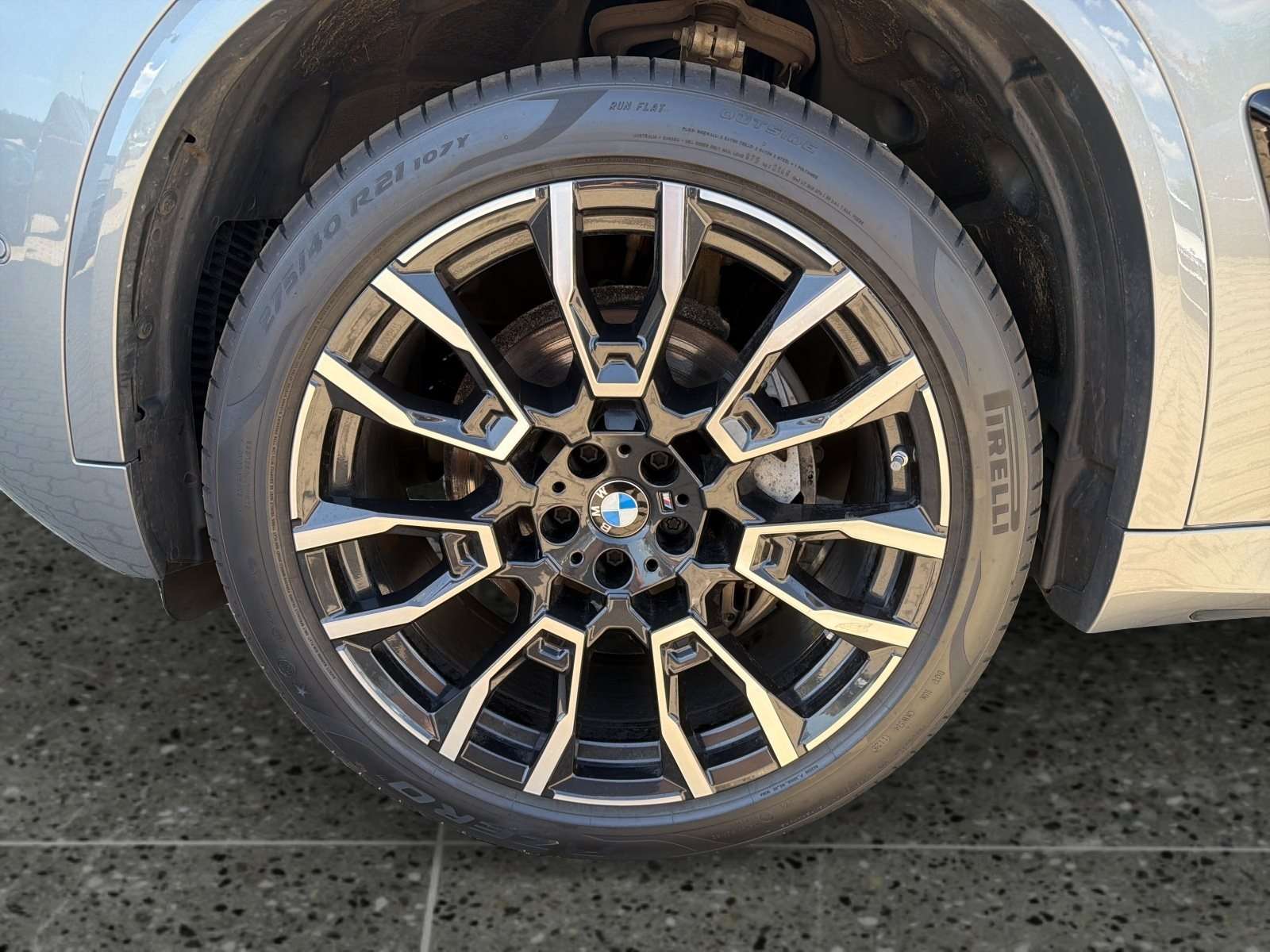 Fahrzeugbild eines BMW X5