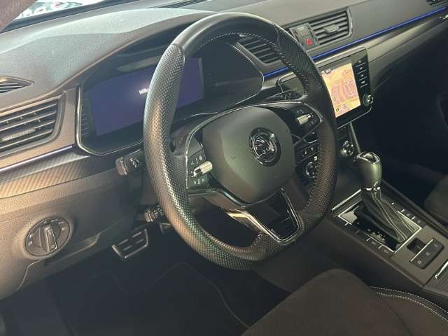 Fahrzeugbild eines Skoda Superb