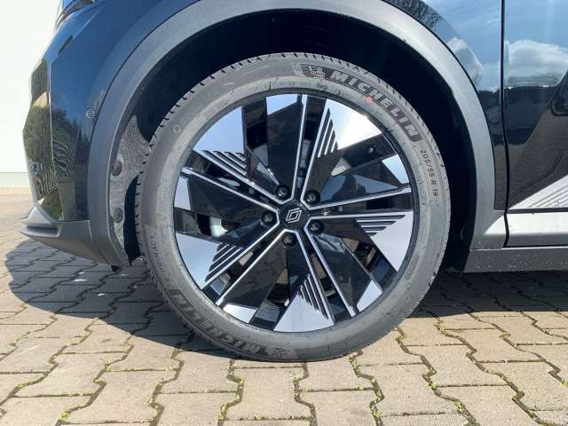 Fahrzeugbild eines Renault Scenic E-TECH