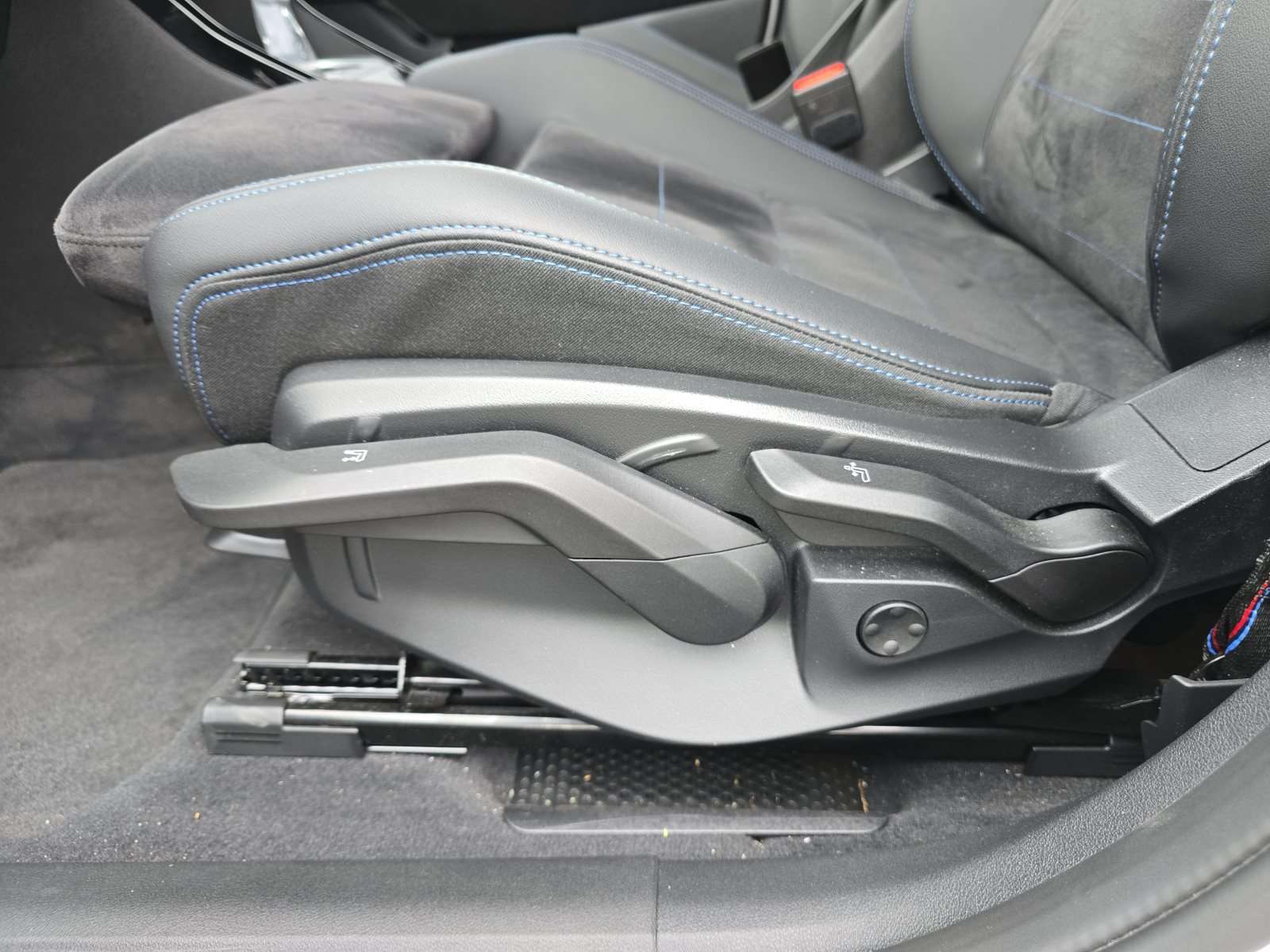 Fahrzeugbild eines BMW X2