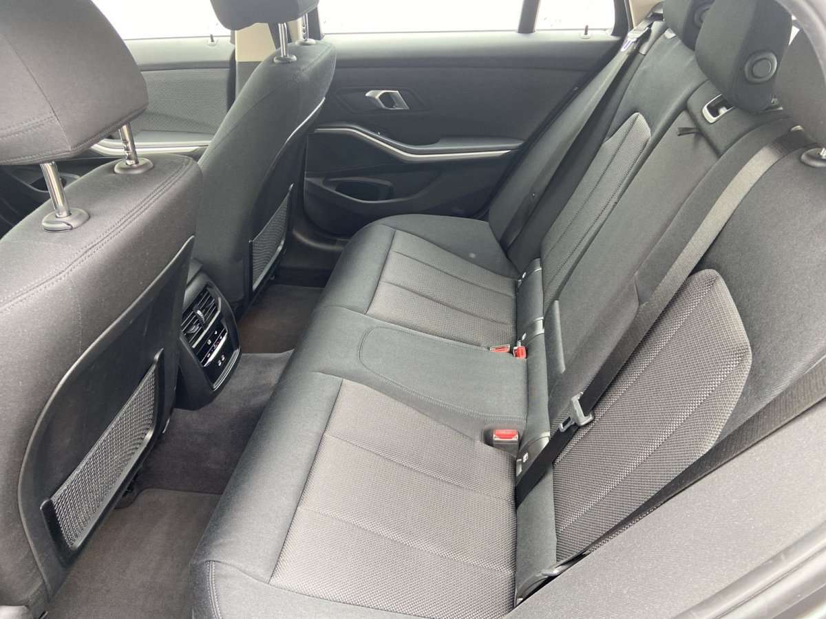 Fahrzeugbild eines BMW 3er-Reihe