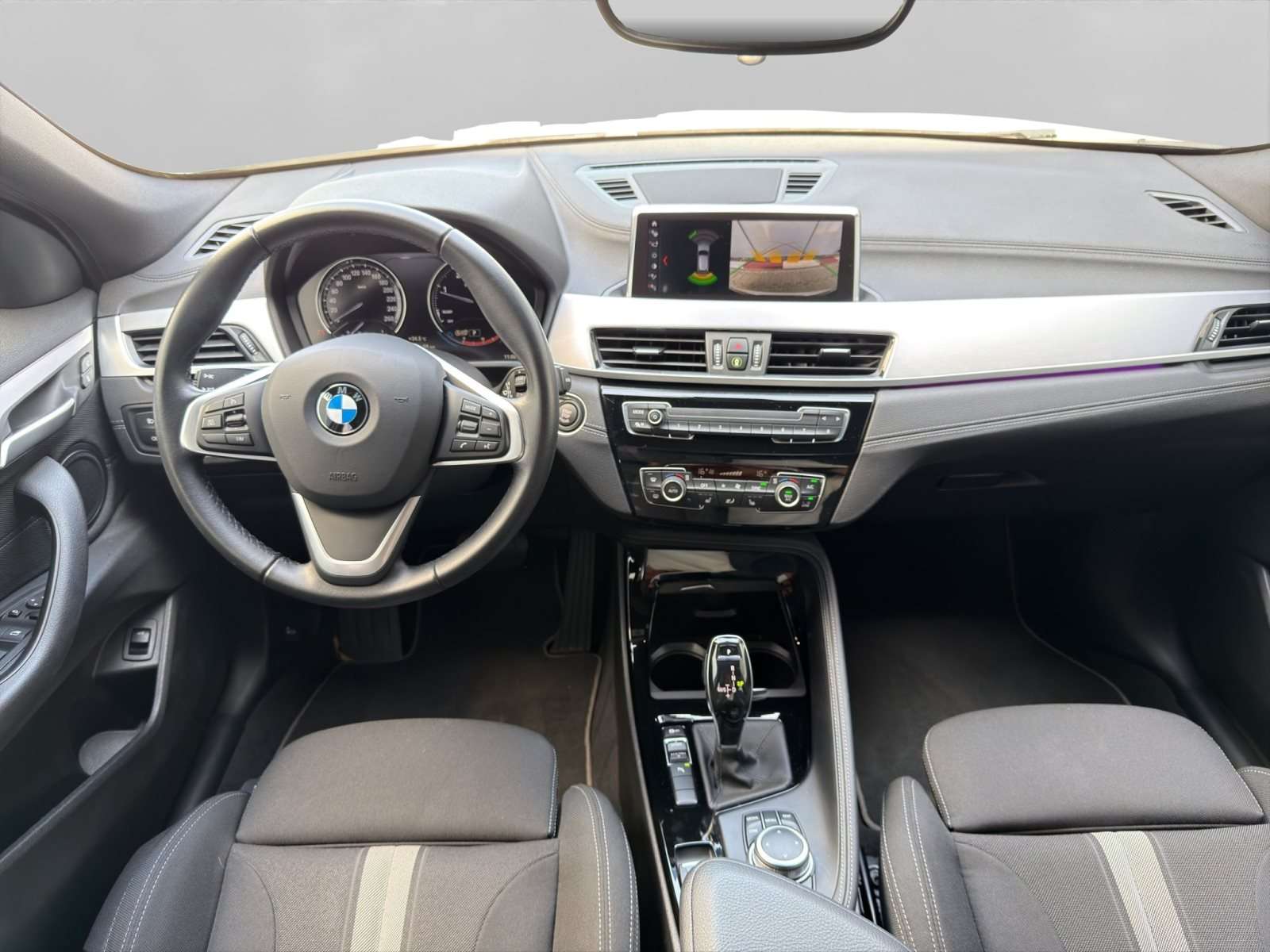 Fahrzeugbild eines BMW X2