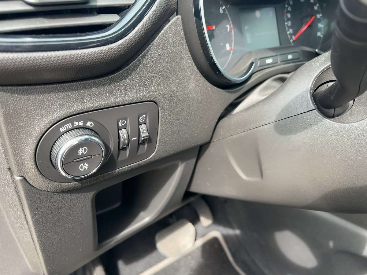 Fahrzeugbild eines Opel Crossland X