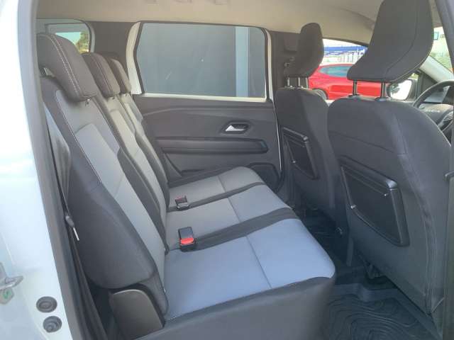 Fahrzeugbild eines Dacia Jogger