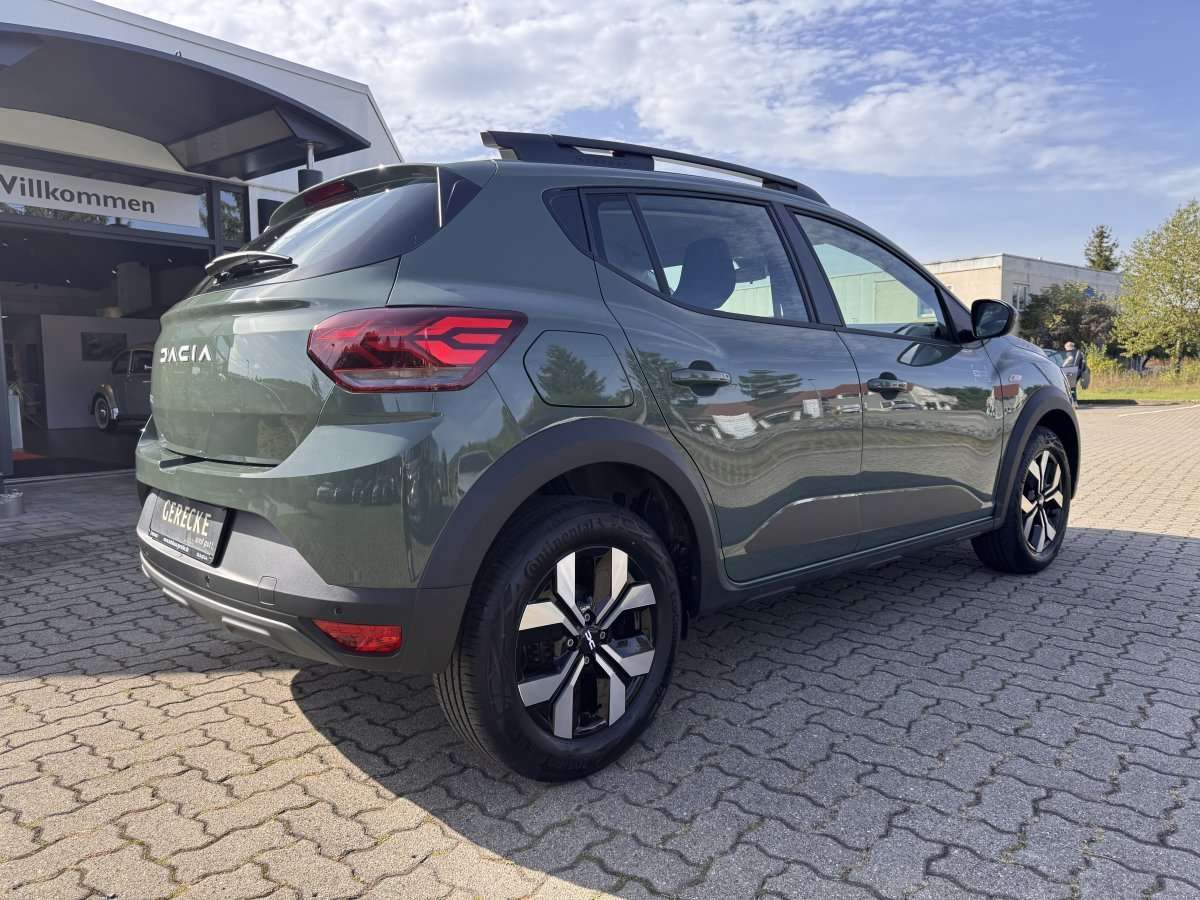 Fahrzeugbild eines Dacia Sandero