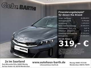 Schräge Frontansicht auf einen Kia XCeed , freigestellt