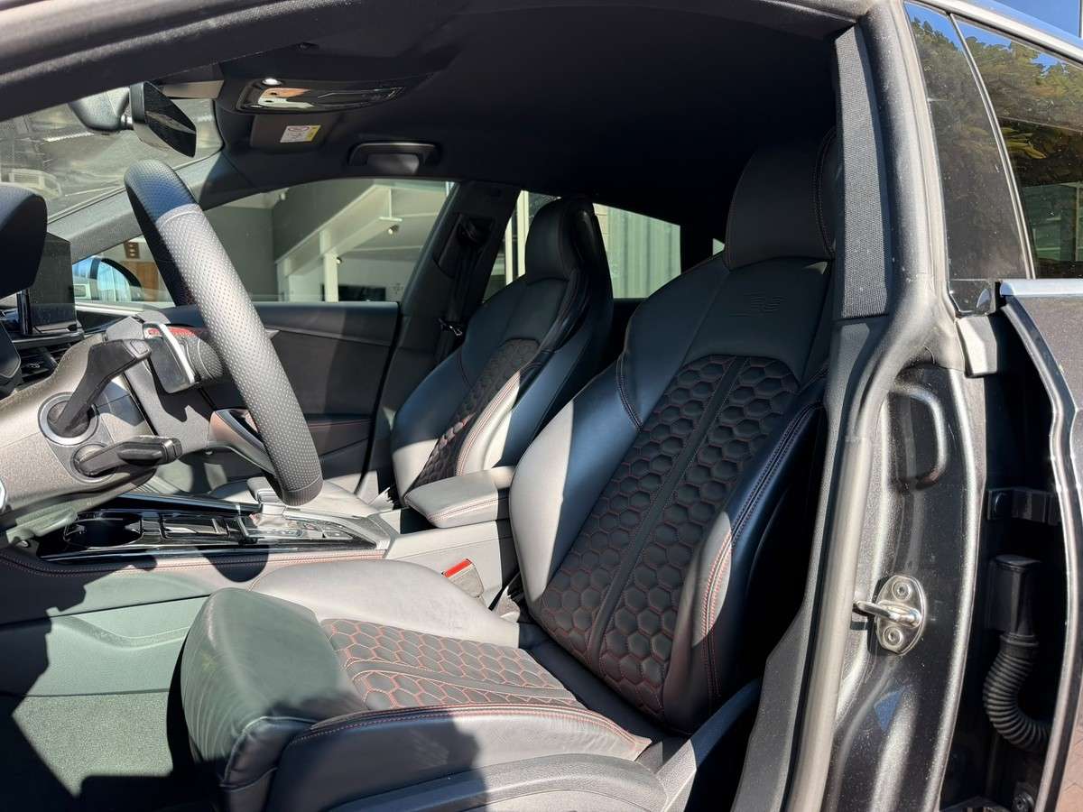 Fahrzeugbild eines Audi RS5