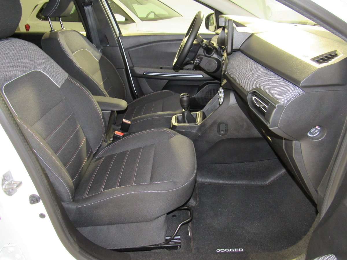 Fahrzeugbild eines Dacia Jogger