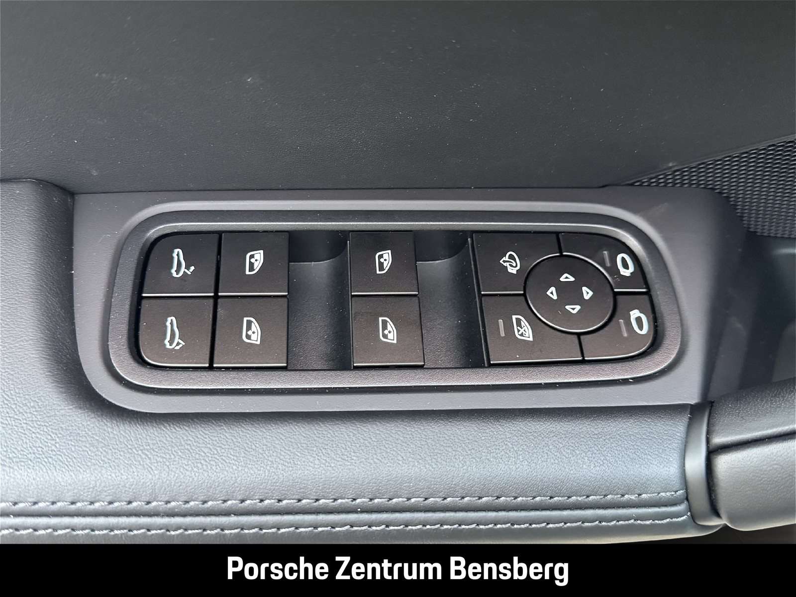 Fahrzeugbild eines Porsche Cayenne