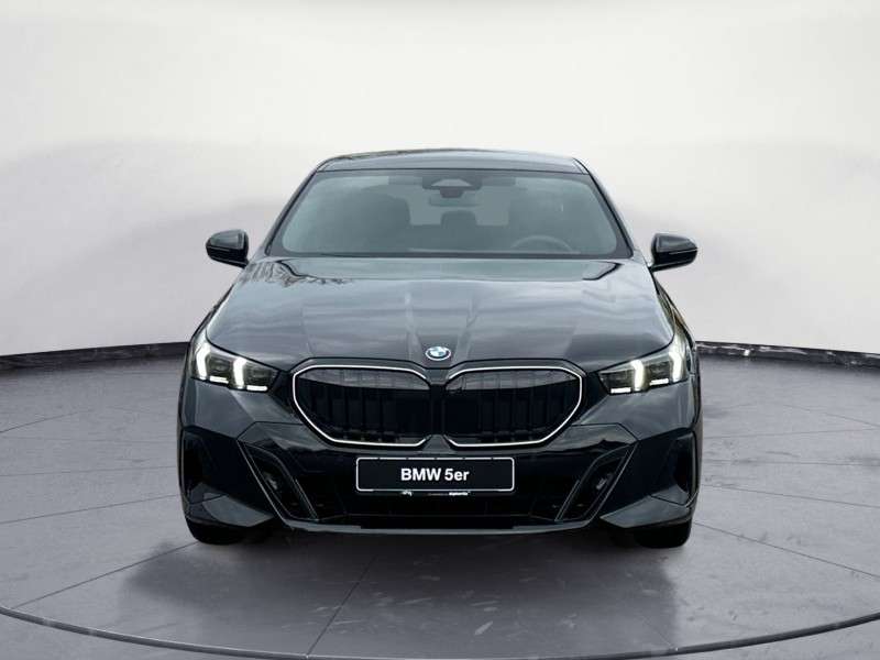 Fahrzeugbild eines BMW 5er-Reihe